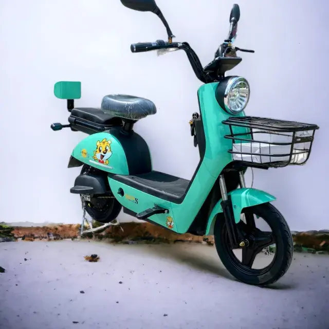 main view 1 of elektriceski skuter maxmotors lovely 500w